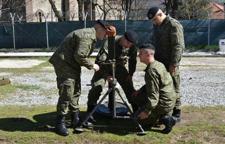 Maqedonci: FSK përfundoi me sukses trajnimin me mortaja 81mm