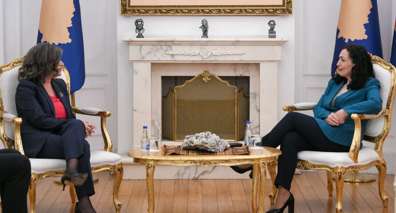 osmani-pret-ne-takim-lamtumires-drejtoreshen-e-unicef-it-per-kosove,-diskutohet-per-vazhdimin-e-bashkepunimit