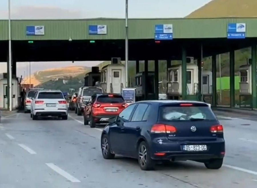plazhi-nis-heret,-kosovaret-“nuk-e-tradhtojne”-shqiperine