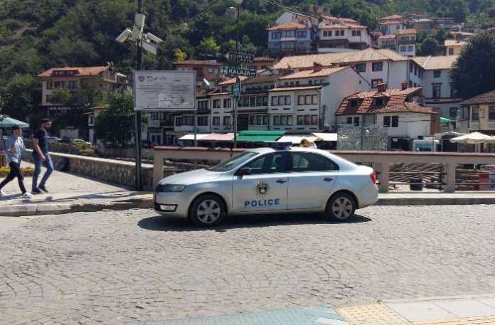 prizren:-sulmon-femijen-e-fqinjeve,-arrestohet