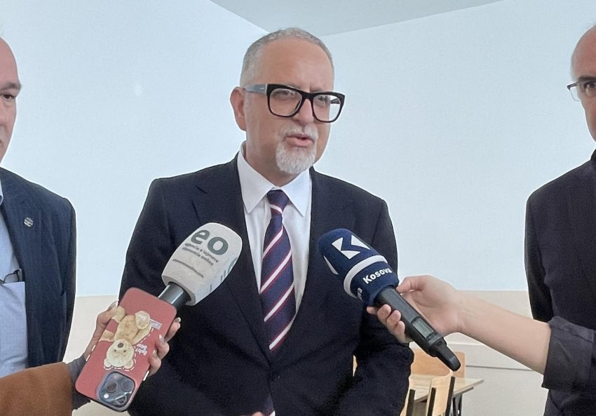 vitia:ne-kete-dite,-le-te-mesojme-te-pranojme-gjitha-te-mirat-dhe-sakrificat-me-zemren-hapur