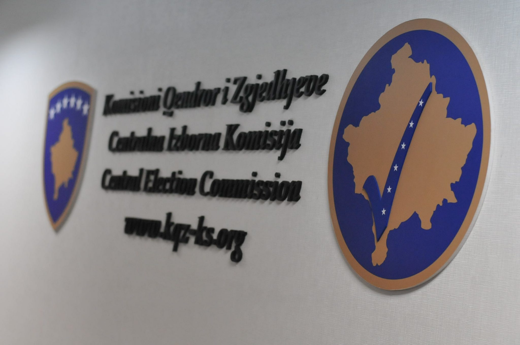 KQZ: Kamerat në qendrat e votimit për të gjitha proceset zgjedhore, jo vetëm për 21 prill