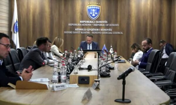 Kryesuesi i KGJK-së i pakënaqur me zgjidhjen e lëndëve të vjetra nga Gjykata Themelore e Prishtinës