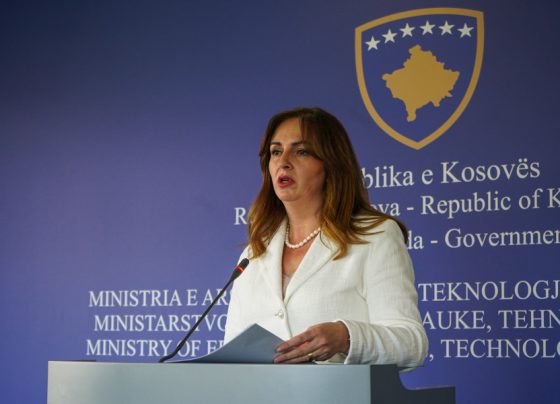Komunat e Kosovës padisin MASHT-in dhe MSH-në, kërkojnë kthimin e rreth 35 milionë eurove