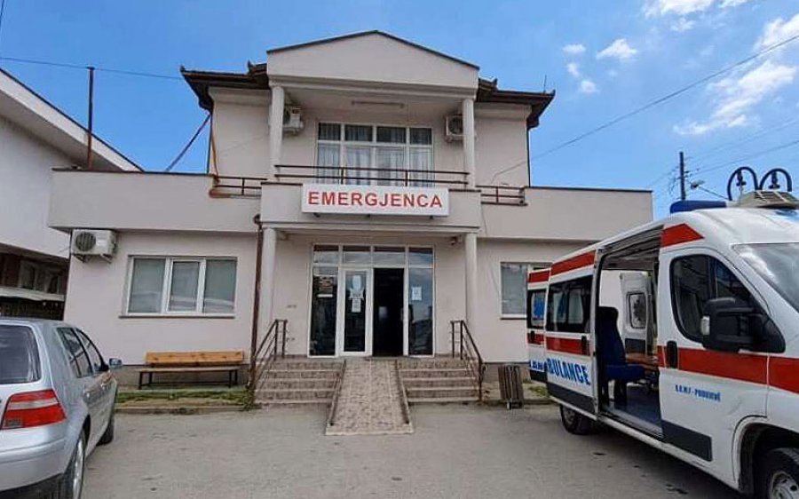 Një person sulmon ekipin e infermierëve në QKMF e Podujevës