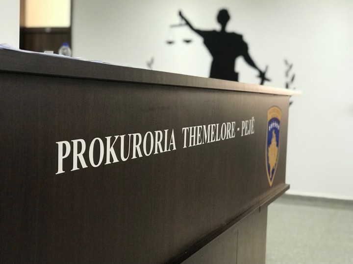 Dyshohet për dhunë ndaj bashkëshortes, prokuroria kërkon arrestimin e xhudistit Akil Gjakova