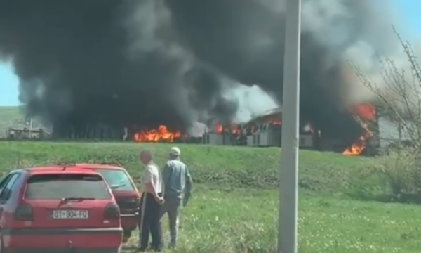 Zjarr i madh, digjet një fabrikë në Kërpimeh të Podujevës