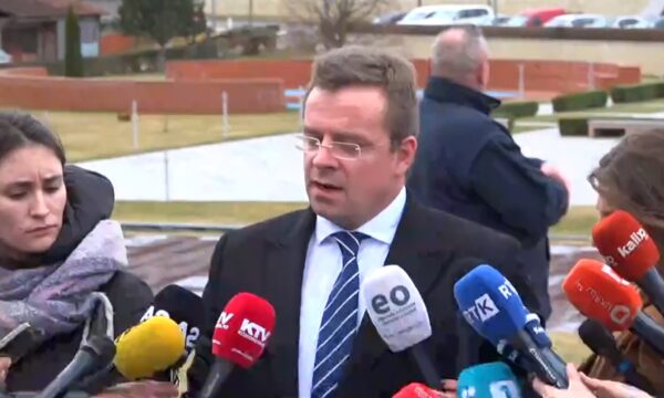 Stojkoviq: Do t’i kërkoj Francës që të mos ia shesin aeroplanët “Rafale” Aleksandar Vuçiqit
