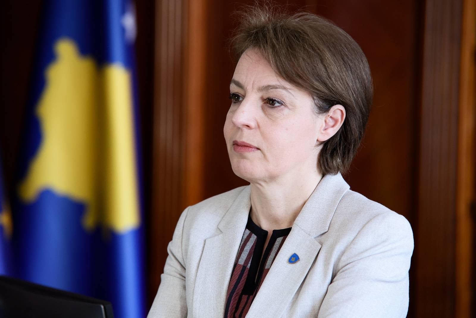 Ministrja Gërvalla për vrasjen e gruas në Pejë: Ishte nënë e 3 fëmijëve