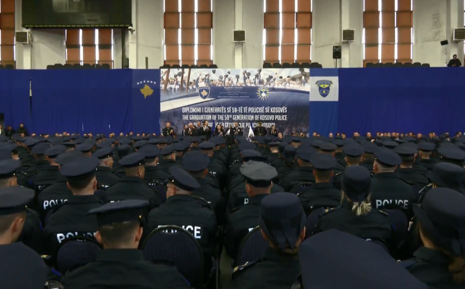 Diplomojnë kadetët e rinj të Policisë së Kosovës