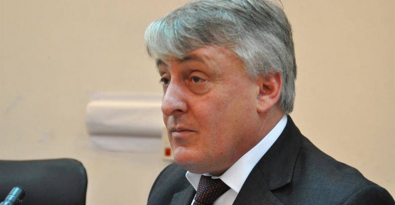 mustafa-konfirmon-se-ka-marre-drejtimin-e-presheves,-arifin-e-quan-shpifes