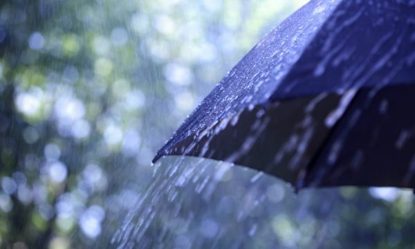Vranët dhe me shi, parashikimi i motit për sot në Kosovë