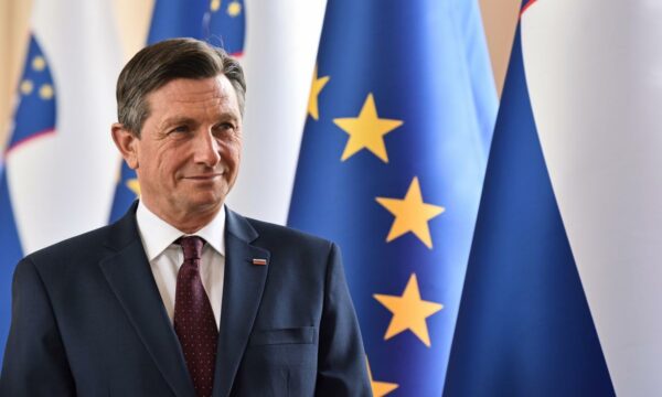 Borut Pahor po përgatit një draft për vazhdimin e dialogut Kosovë- Serbi – të koordinuar me Borell dhe QUINT