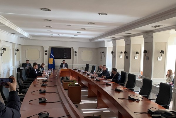 anetaret-e-kryesise-se-kuvendit-mbajne-nje-minute-heshtje-per-ish-deputetin-ali-lajci