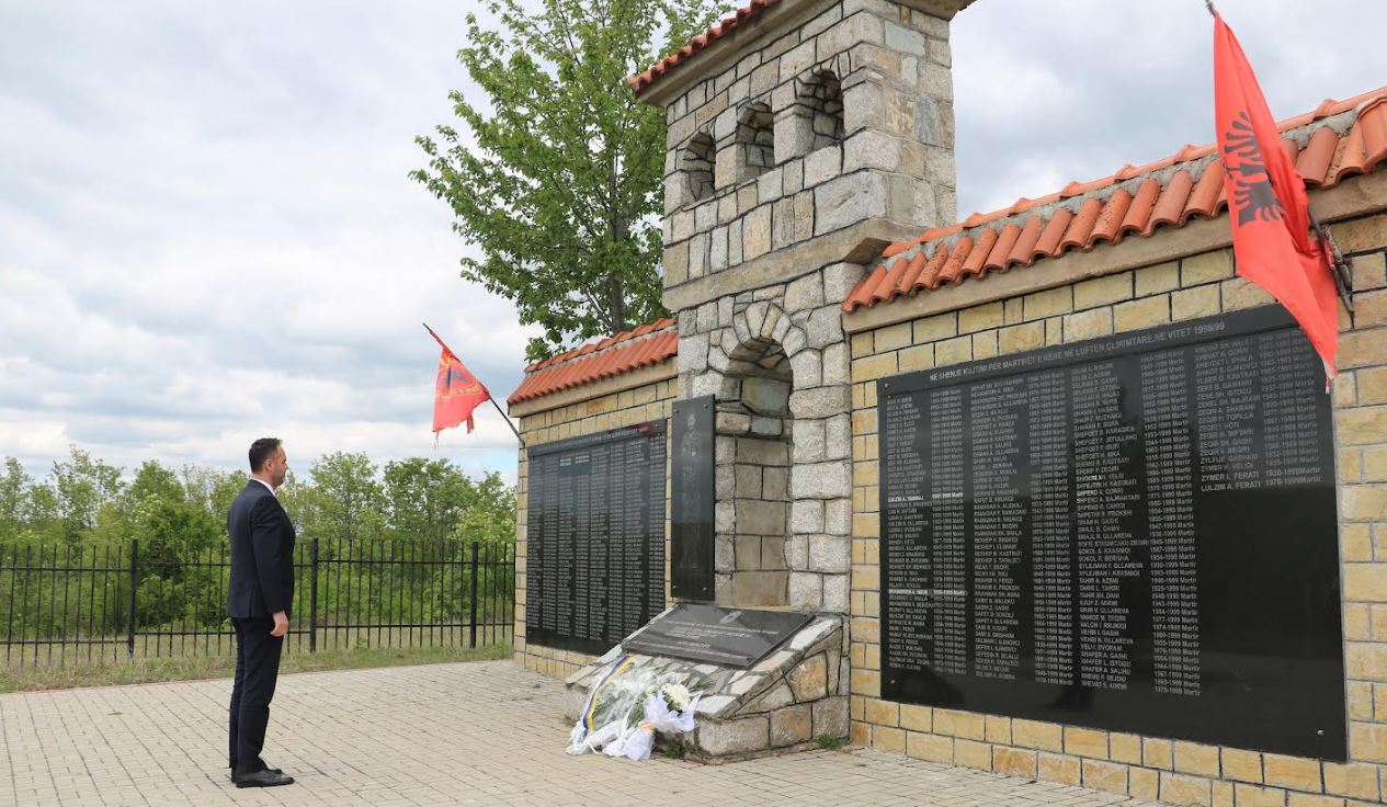 Konjufca përkujton heroin Ilaz Kodra në 25 vjetorin e rënies
