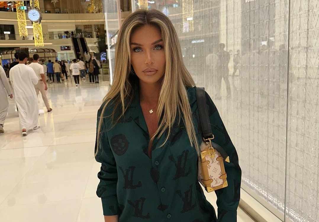 Adelina vishet si arabe në Dubai, e ‘shkrinë’ burrin e saj milioner!