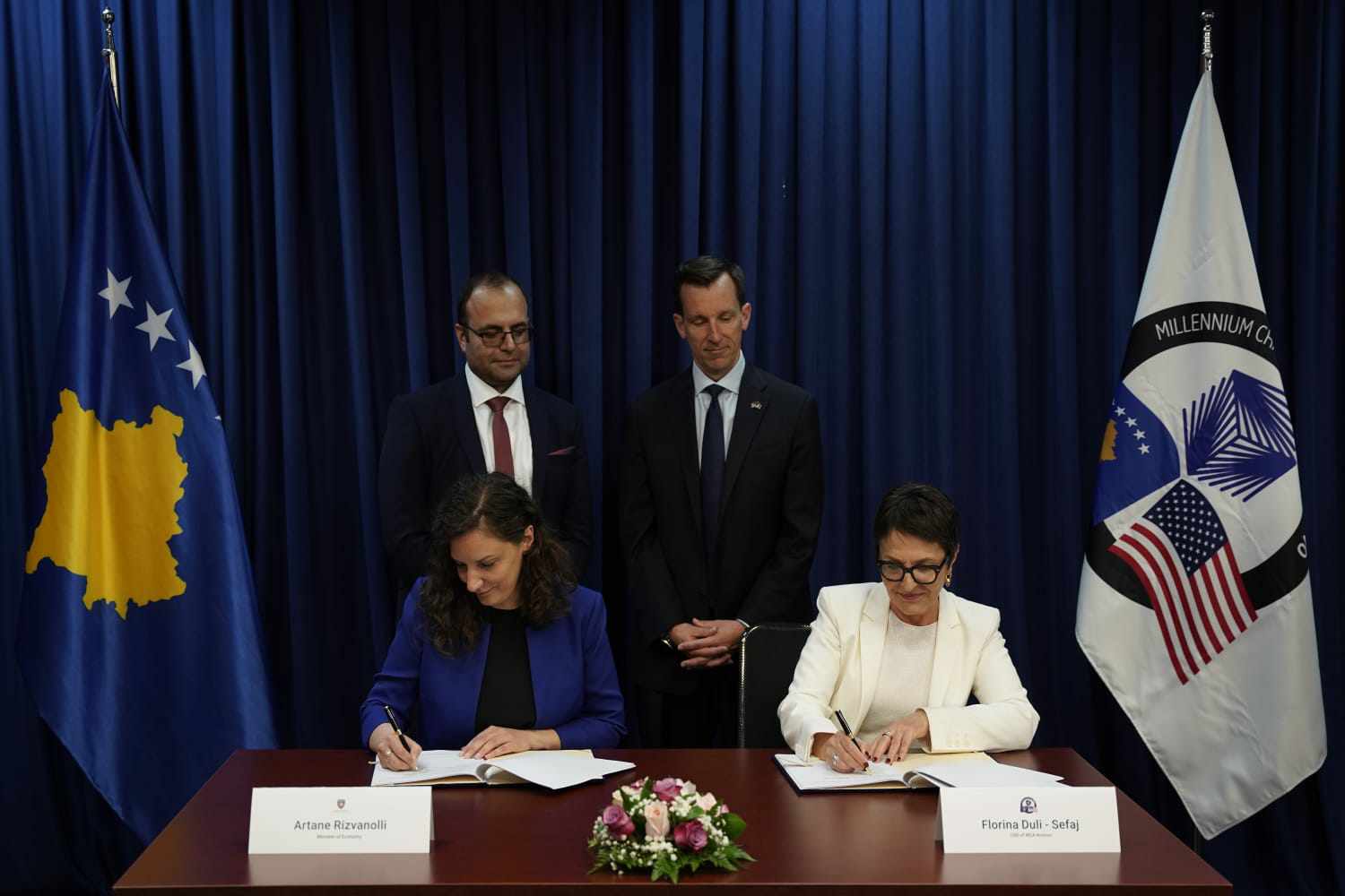 Dy ministri nënshkruajnë marrëveshje për energji më të pastër me MCA-Kosova