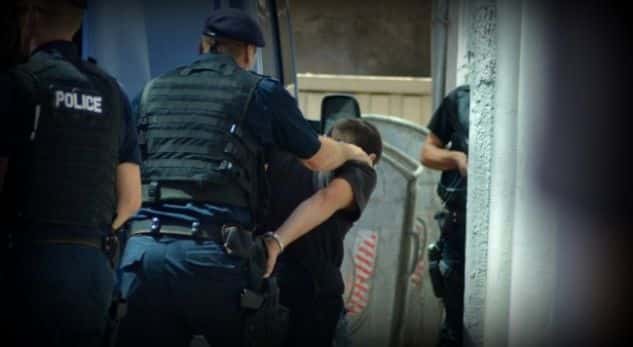 Tre persona arrestohen nga antidroga në Fushë Kosovë