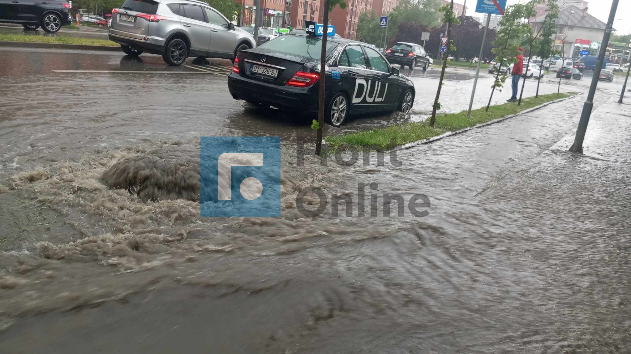 Prishtina vërshohet nga uji