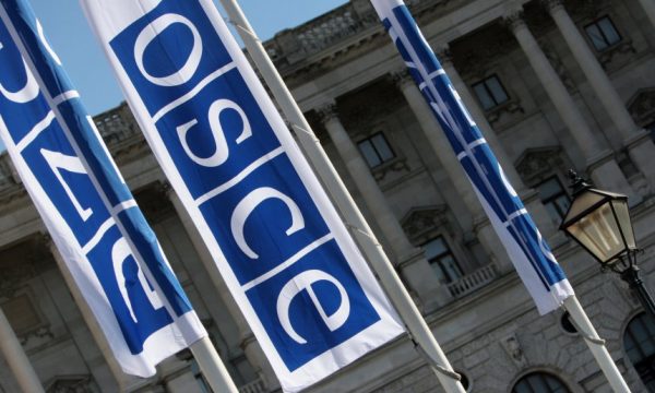 osbe:-institucionet-e-kosoves-te-ofrojne-qasje-te-barabarte-ne-banim-social-per-te-gjitha-komunitetet-e-cenueshme
