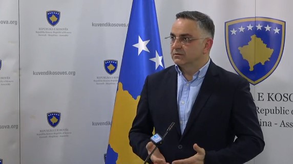 Tahiri: Për shkak diplomacisë së dështuar të Kosovës po na kushtëzojnë KiE-n me Asociacion