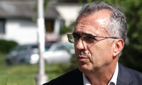 deputeti-i-vv-se:-i-japim-votat-per-shperberjen-e-kuvendit,-shkarkimi-e-doreheqja-e-qeverise-eshte-e-pa-mundur