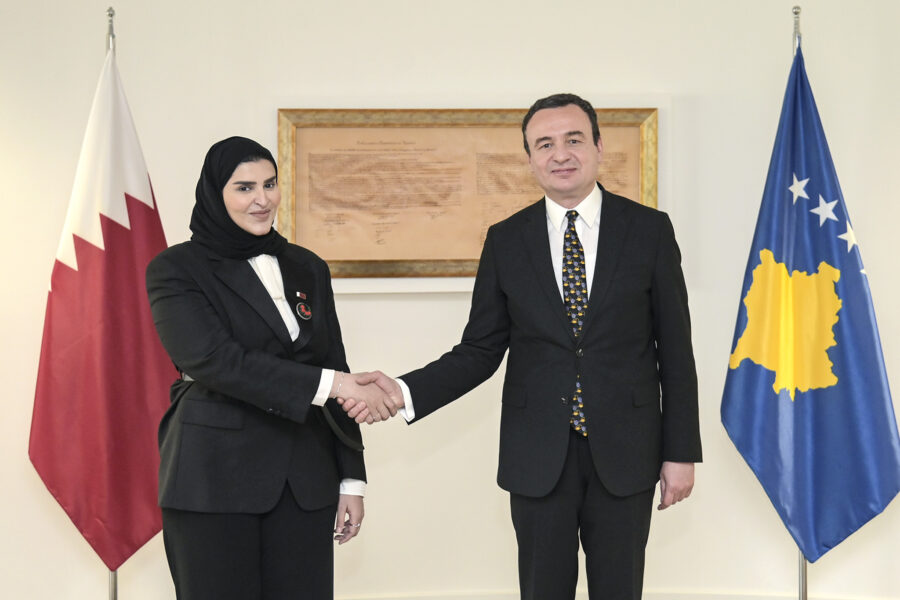 takimi-me-ministren-e-katarit,-kurti-i-flet-per-masat-qe-“e-permiresuan-gjendjen-ekonomike-dhe-e-forcuan-poziten-financiare-te-grave”