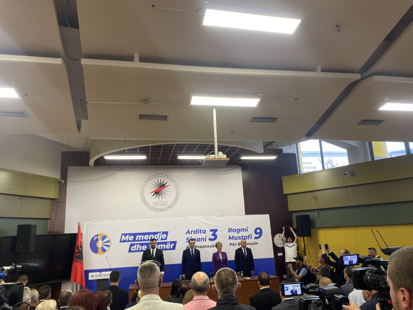 sigurimi-i-kryeministrit-ia-ndalon-hyrjen-ne-tubim-qytetarit-te-presheves