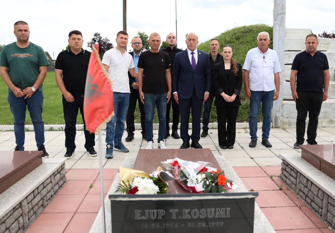 haradinaj-nderon-heronjte-safet-boletini-dhe-ejup-kasumi