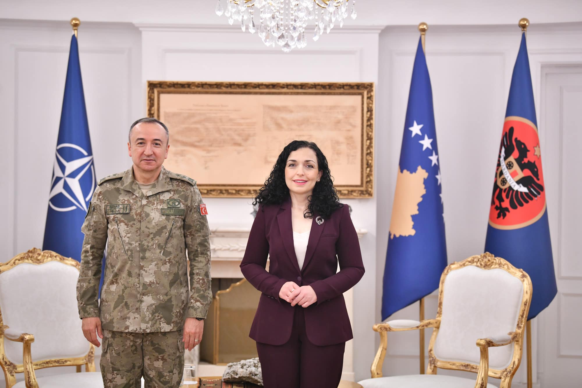 osmani-e-pret-ne-zyre-komandantin-e-kfor’it:-kosoven-e-mbrojme-dhe-e-mbajme-te-sigurt-me-aleate