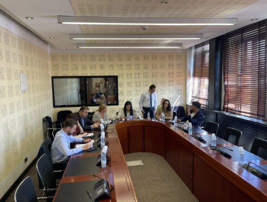 s’kalojne-projektligjet-ne-komisionin-per-integrim,-opozita-thote-se-s’jane-ne-perputhje-me-legjislacionin-e-be-se
