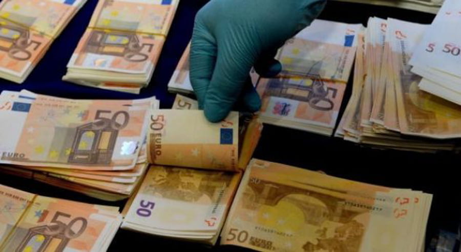Gjilan: I vodhën një personi 20 mijë euro, arrestohen tre persona