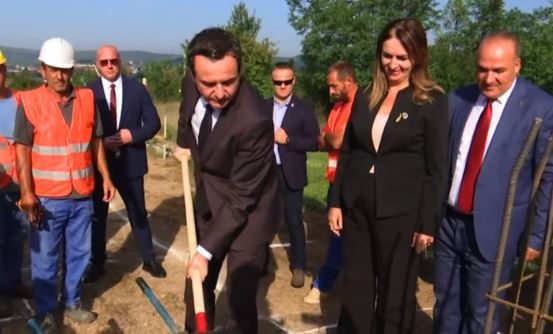 deshtimi-i-vendosjes-se-gurthemelit-te-shkolles-‘isa-boletini’-ne-podujeve