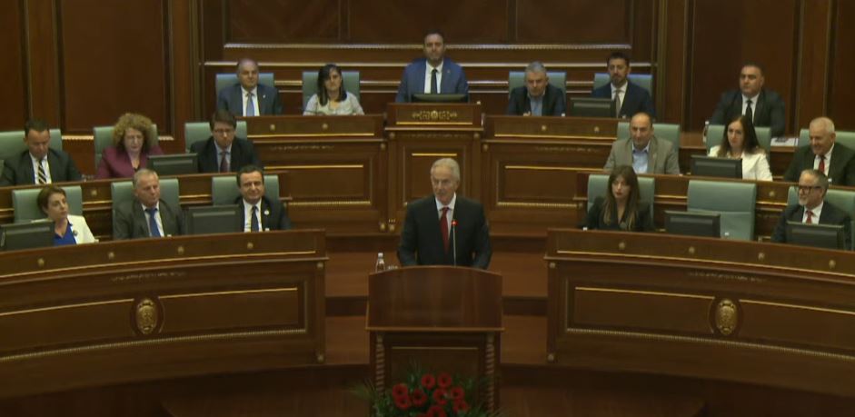 blair-para-deputeteve:-lufta-per-kosoven-s’ishte-vec-per-kosovaret,-por-per-te-gjithe-ne