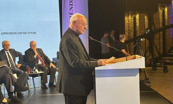 paglia:-rugova-ishte-si-baba-per-kosoven,-nuk-mund-te-krahasohet-me-ndonje-politikan-tjeter