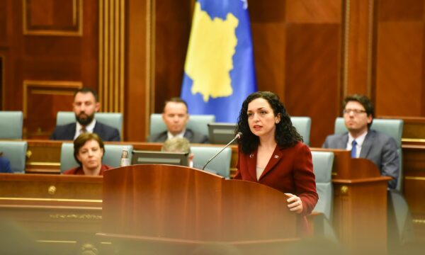 “evropa-lindi-ne-nje-prishtine-te-lire”,-osmani-ne-kuvend-thote-se-hyrja-e-nato-s-tregoi-qe-bota-s’e-harroi-kosoven