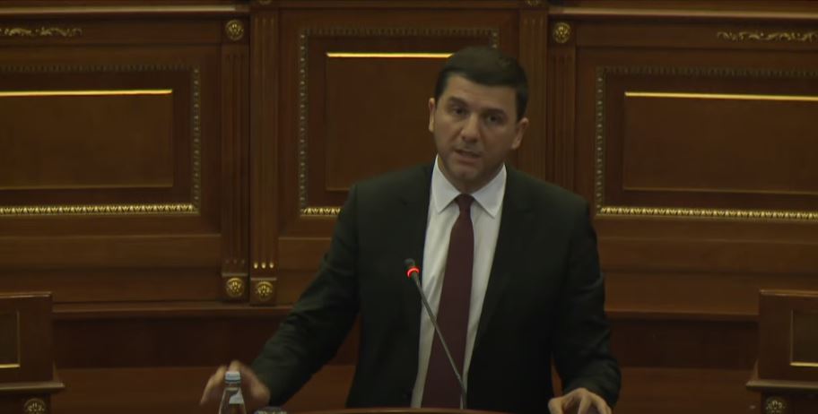 krasniqi-ne-diten-e-clirimit-permend-ish-kreret-e-uck-se-ne-hage:-lufta-e-tyre-nuk-u-ndal-kurre