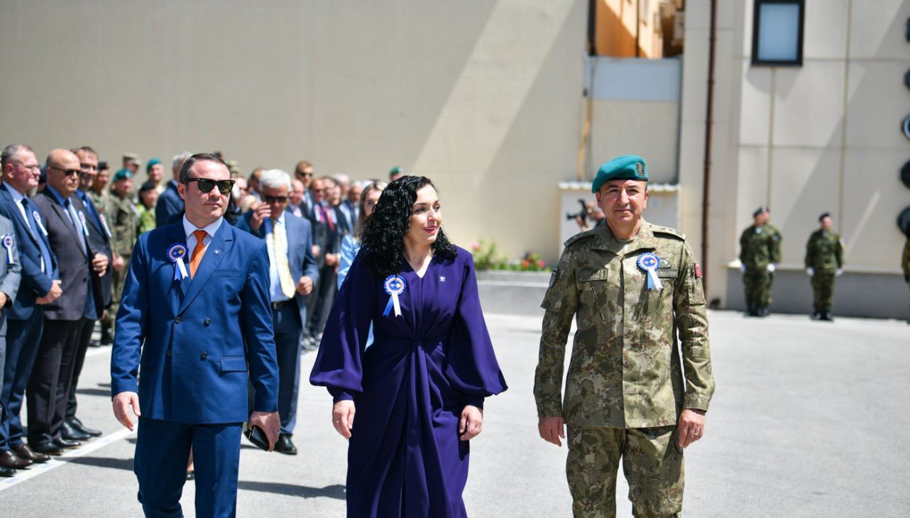 Osmani: Kujtojmë momentet kur forcat e NATO-s hynë në Kosovë, imazhe të pashlyeshme