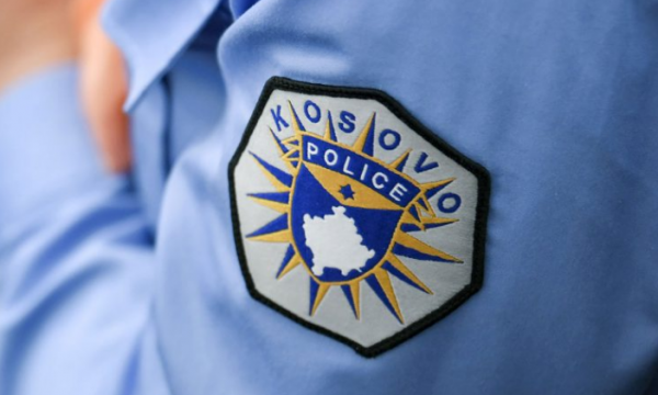 Policia konfiskon drogë dhe para në Prishtinë, arrestohet një i dyshuar