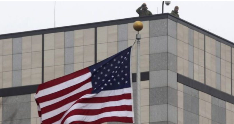 Ambasada amerikane: Normalizimi i marrëdhënieve, rruga e vetme për Kosovën dhe Serbinë drejt BE-së