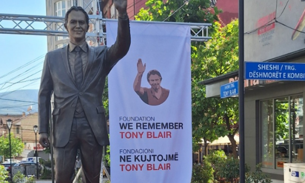 Reagimet për shtatoren e Tony Blair “Marre” e “maskaradë” – drejtori i Fondacionit s’i pranon kritikat, su’lmon mediat