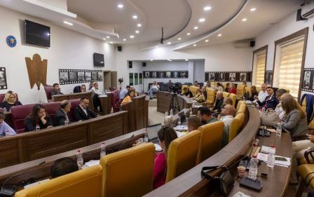 Dita e çlirimit e Gjilanit, Kuvendi komunal mban seancë solemne