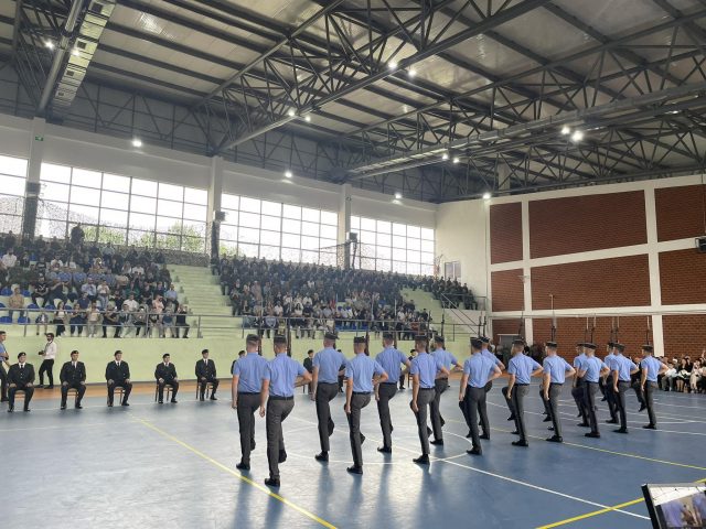 Diplomojnë 16 oficerë të FSK-së – U kërkohet punë, disiplinë dhe shpirt luftarak