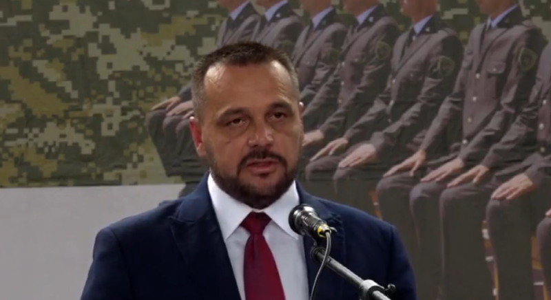 Diplomimi i kadetëve të FSK-së, Maqedonci: S’është e lehtë pesha e uniformës që bartni