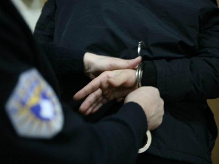 arrestohet-nje-27-vjecar-ne-fushe-kosove,-kerkohej-me-urdherese-gjykate