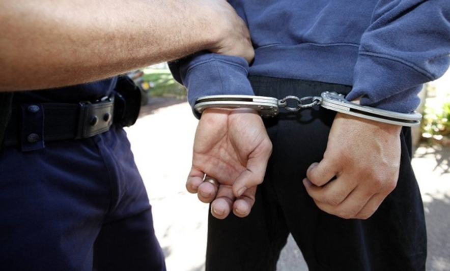 arrestohet-nje-burre-ne-prishtine,-e-sulmoi-seksualisht-nje-shtetase-te-huaj