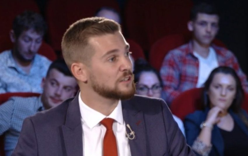 deputeti-i-vv-se:-nuk-mund-te-procedohet-ne-kushtetuese-draft-statuti-i-cili-s’eshte-dokument-i-organeve-qeveritare