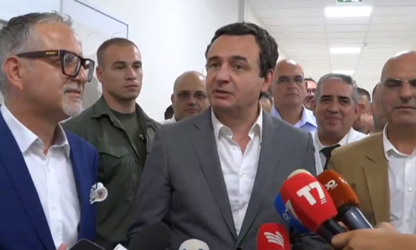 kurti-s’pranon-te-flase-per-raportet-me-amerikanet-dhe-presidenten-osmani:-kjo-s’ka-lidhje-me-kliniken-e-urologjise