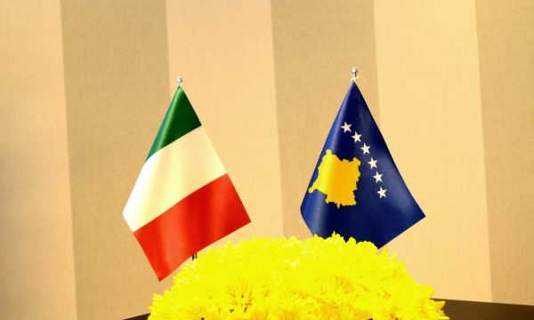 italia-njeh-patente-shoferet-e-kosoves,-nenshkruhet-marreveshja-e-ndersjelle