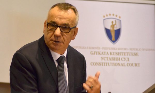 Hasani: Statuti i UP që miratoi Kuvendi antikushtetues, ka për qëllim kapjen e profesoratit dhe shantazhimin e tyre me lojalitet politik